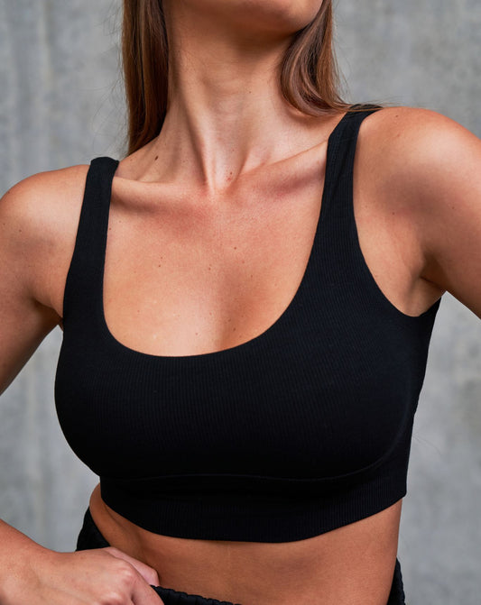 basic muse black singlet crop ribbed scoop neck